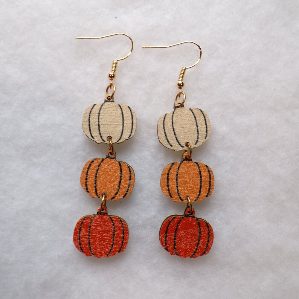 Fall Pumpkin Wood Dangle Earrings Halloween Thanksgiving - Picture 1 of 5